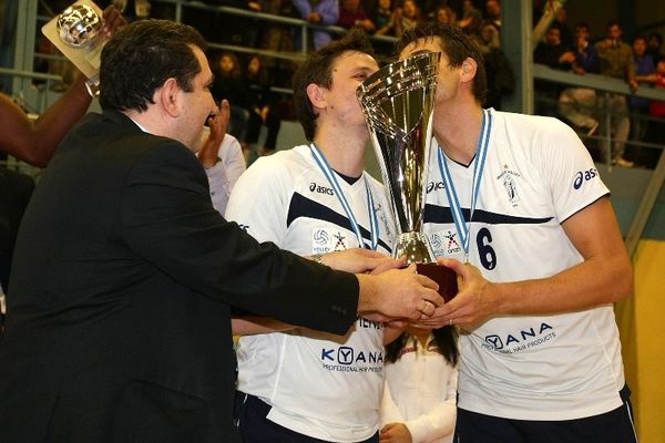 Το γλέντι μεταφέρεται στη Θεσσαλονίκη