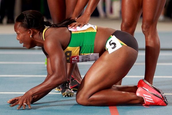 Άφησαν τη σημαία… στη Τζαμάικα