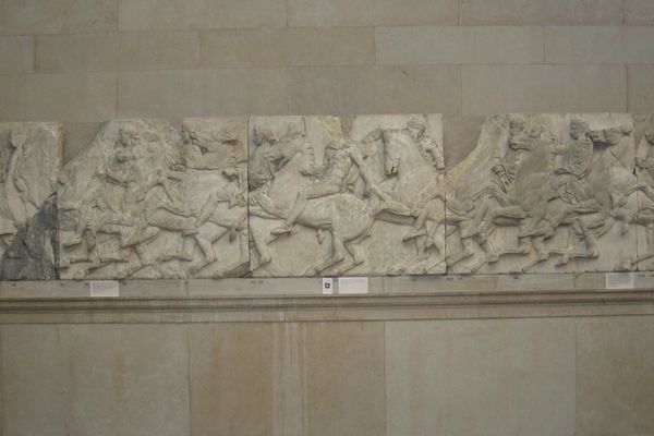 Η ζωφόρος στο Ολυμπιακό Χωριό (photos)