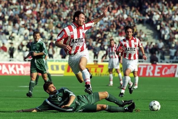 Τα ντέρμπι Παναθηναϊκός-Ολυμπιακός από το 1990-2000 με ένα κλικ (photos)