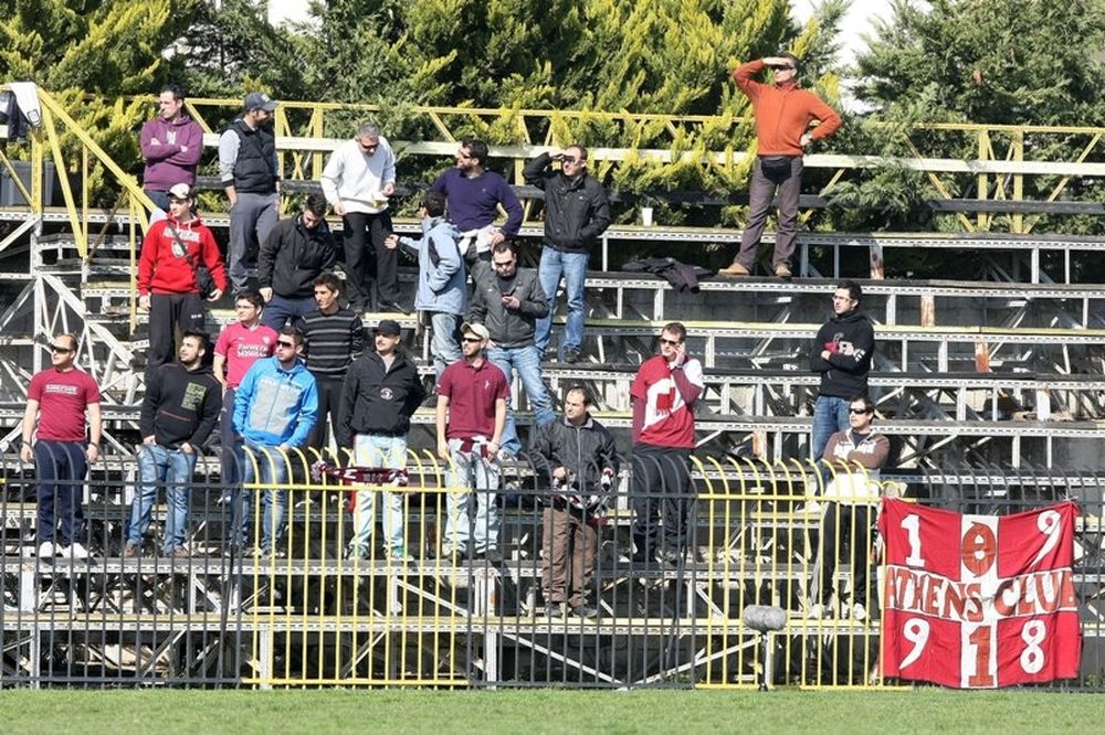 Σκυμμένα κεφάλια και στα Μέγαρα