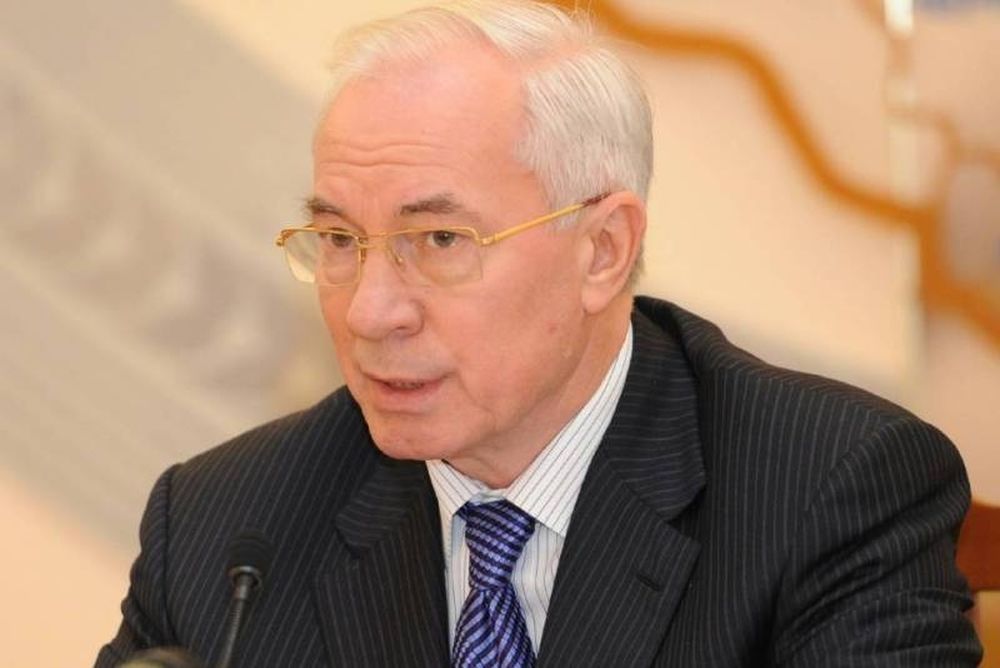 Στην Πολωνία ο Αζάροφ!