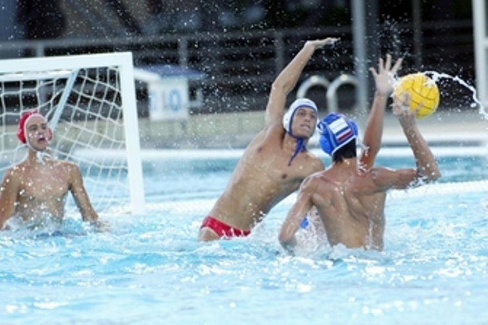 Για δέκα εισιτήρια οι έφηβοι