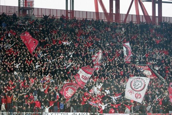 «Νάτοι, νάτοι οι πρωταθλητές»