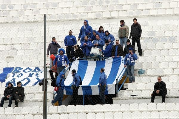 Blue Boys: «Κάτω τα χέρια από τον ΑΟΧ»