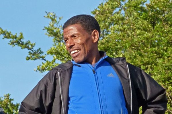 Ο Γκεμπρεσιλασιέ τρόμαξε από το πάχος του Ρονάλντο