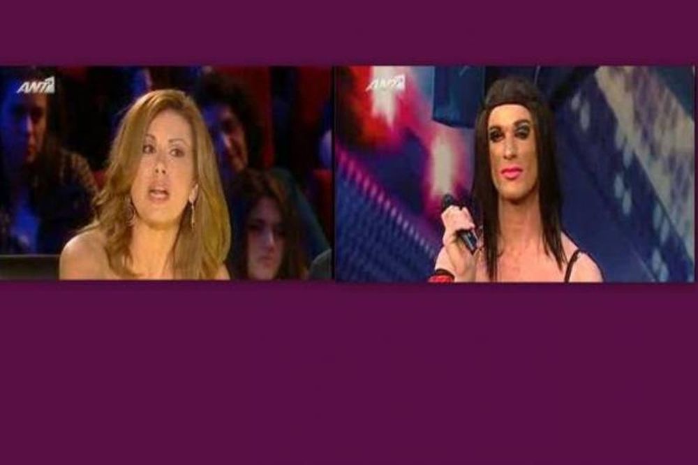 Η Μανωλίδου και η… τρανσέξουαλ (video)