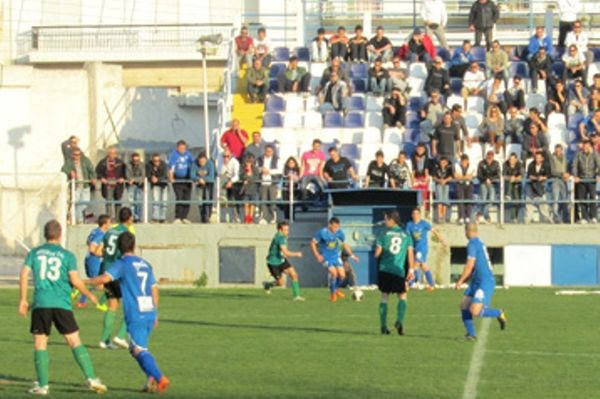 Με κενά στην άμυνα ο Ιωνικός