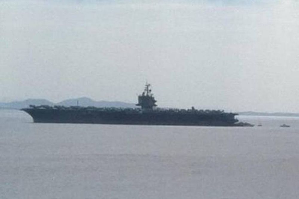 Στον Πειραιά το αεροπλανοφόρο USS Enterprise 