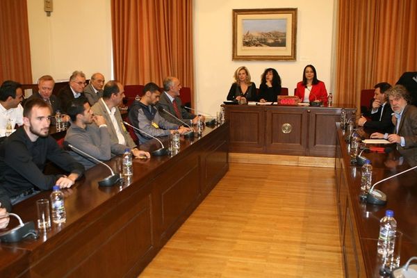 Η ανησυχία των πρωταθλητών εκφράστηκε στη Βουλή