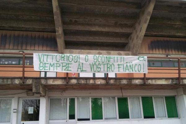 Στο πλευρό της Σιένα οι φίλαθλοι (photos)