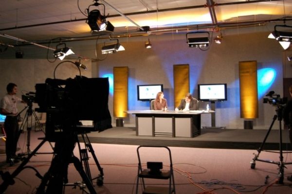 Στον αέρα η τηλεοπτική κάλυψη των εκλογών!