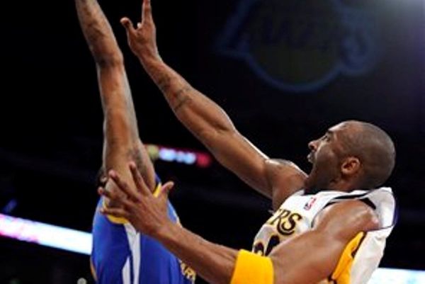 Σόου Κόμπι, νίκη Λέικερς