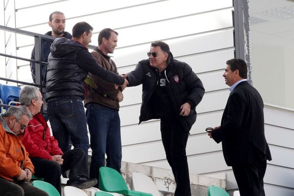 Κούγιας: «Αλήτες, κοτέτσια και... κοριτσάκια»