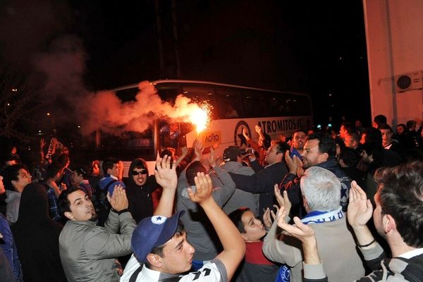 «Κυανόλευκη» αποθέωση στο Μαζαράκη! (photos)