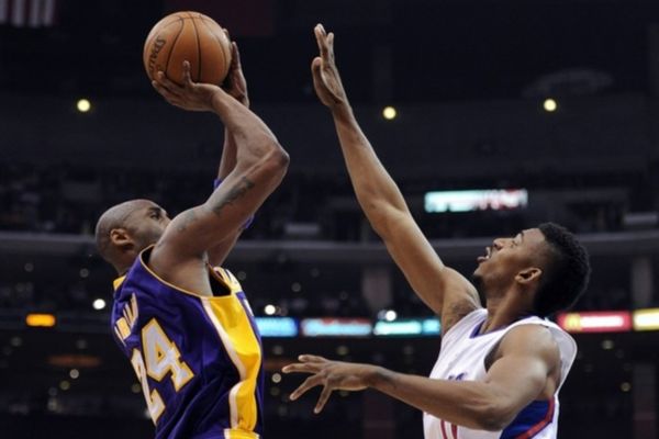 «Αφεντικά» οι Λέικερς και «απαντήσεις» του Μπάινουμ