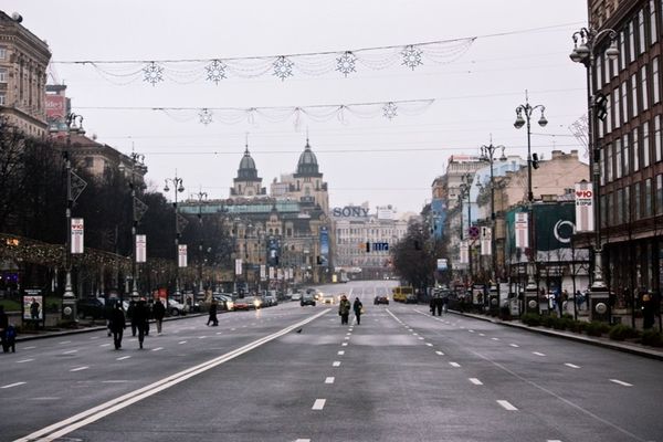 Κλείνουν τους δρόμους του Κιέβου!
