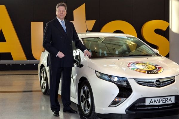 Ο Άλφρεντ Ρικ στην Opel