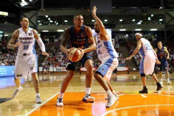 Στους Ρόκετς ο Σίμπσον