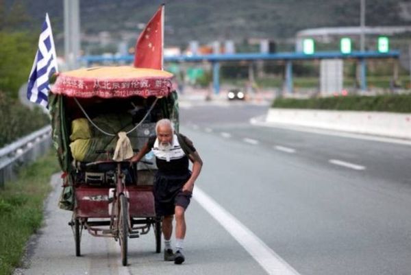 Κινέζος ποδηλάτης πάει Λονδίνο μέσω Λάρισας 
