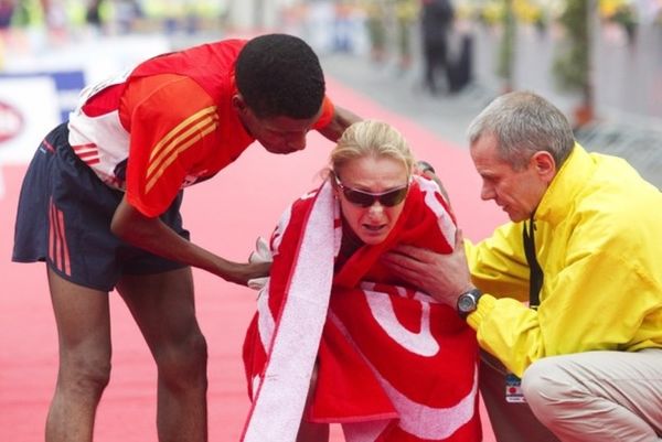 Η Ράντκλιφ έχασε από τον Γκεμπρεσιλασιέ