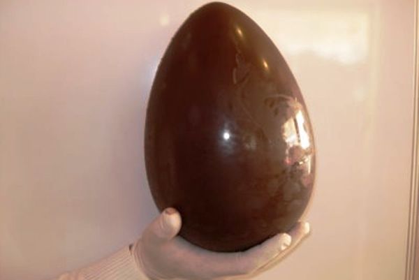 Δώρο ένα σοκολατένιο... αυγό 30 κιλών!