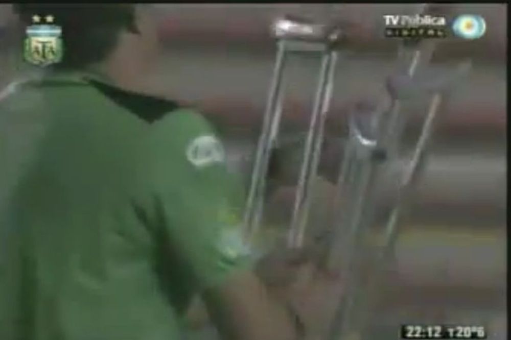 «Έβρεξε»… πατερίτσες στην Αργεντινή! (video)