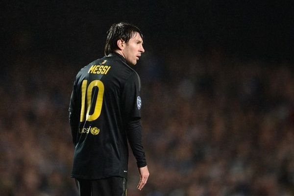 Τσάβι: «Καλός ο Ρονάλντο, καλύτερος ο Μέσι»
