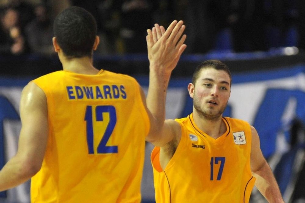 Επιστρέφουν στο παρκέ στο Περιστέρι