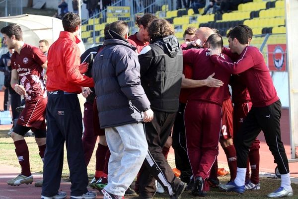 Αναχώρησε η αποστολή της Προοδευτικής