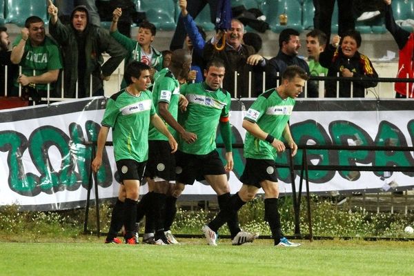 Κάστρο… ευρωπαϊκό οδηγεί τον Πανθρακικό