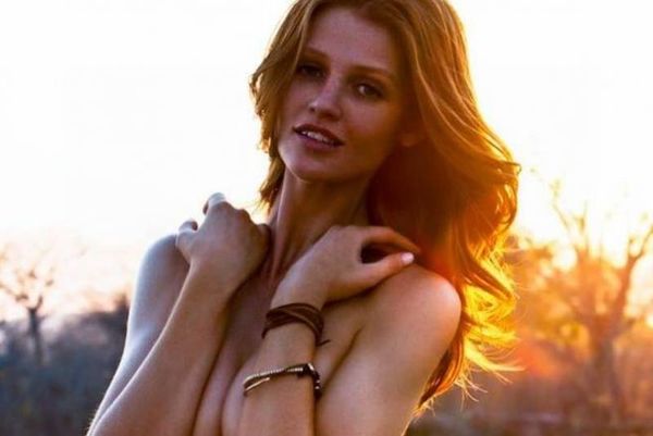 Σούπερ σέξι Cinthia Dicker