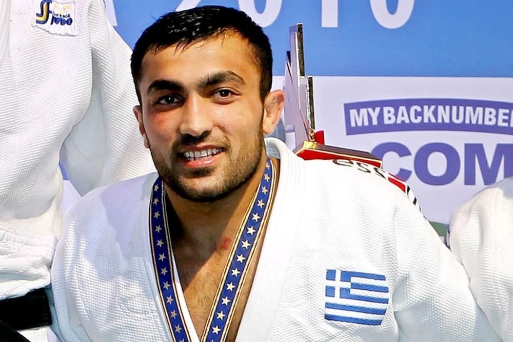 «Αυλαία» με Ηλιάδη και Μπουκουβάλα στη Ρωσία 