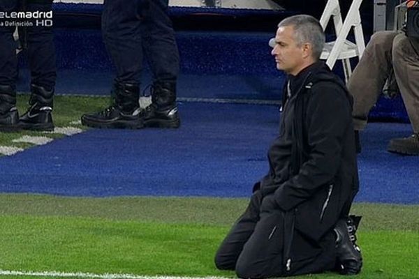 Ρεάλ - Μπάγερν: Στα γόνατα ο Μουρίνιο!