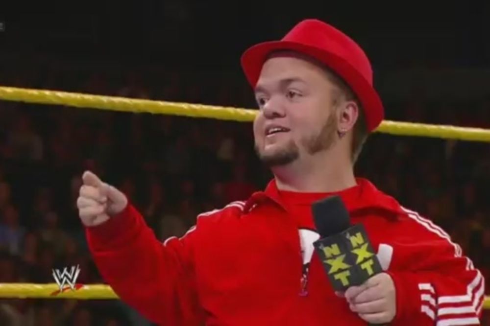 Έκτακτο... αφεντικό ο Hornswoggle στο NXT
