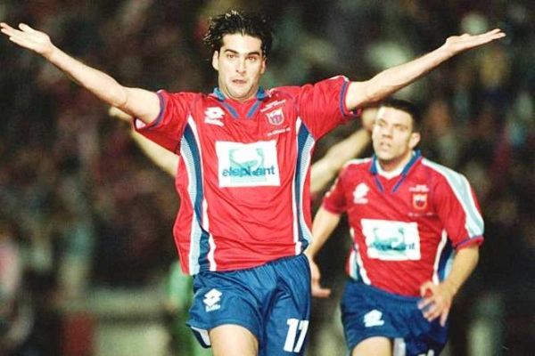 Όταν ο Πανιώνιος σήκωνε το Κύπελλο