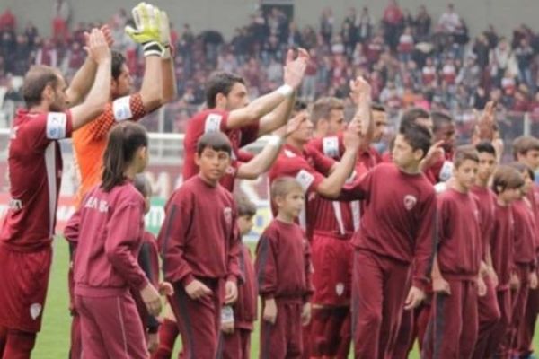 Να τελειώσει με αξιοπρέπεια η Λάρισα