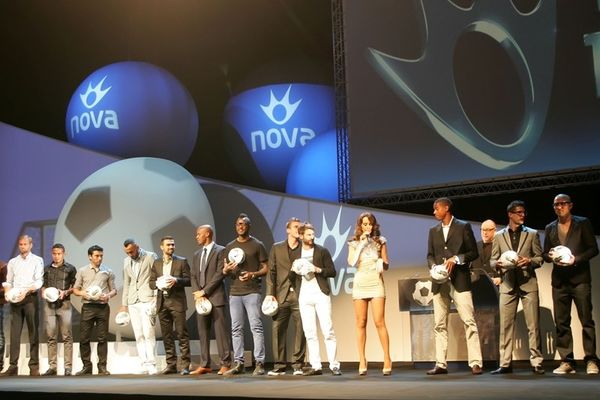 Ερυθρόλευκα τα βραβεία της Nova (photos+videos)