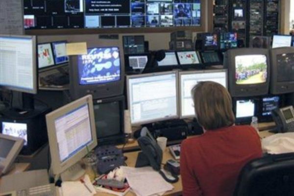 Deutsche Welle: «Τα ελληνικά ΜΜΕ σε αναζήτηση νέας ταυτότητας»