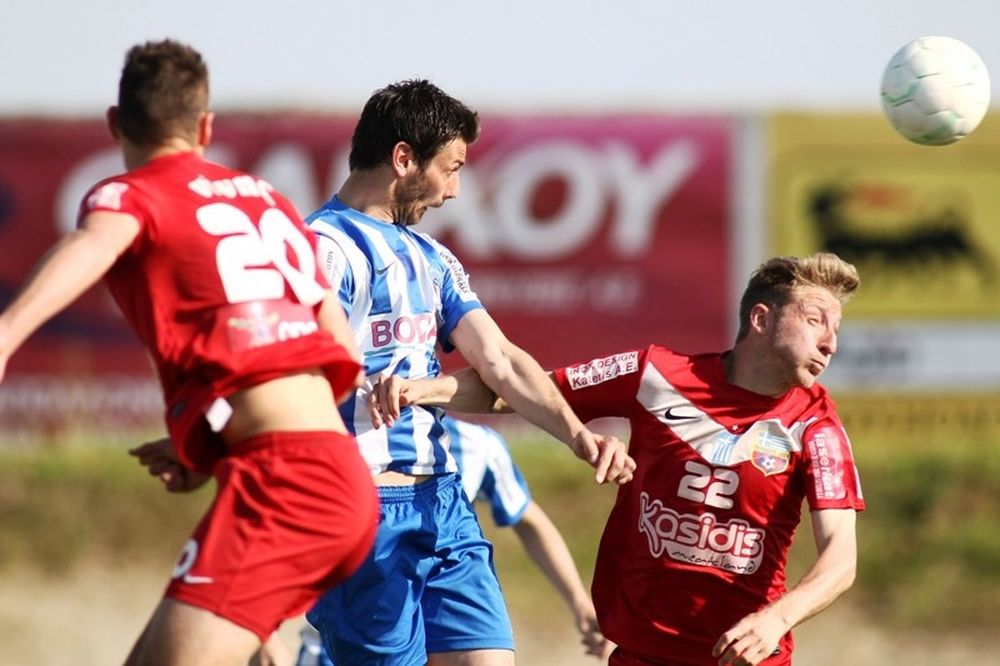 «Mάχη» στην κορυφή από Νίκη Βόλου και Γάζωρο