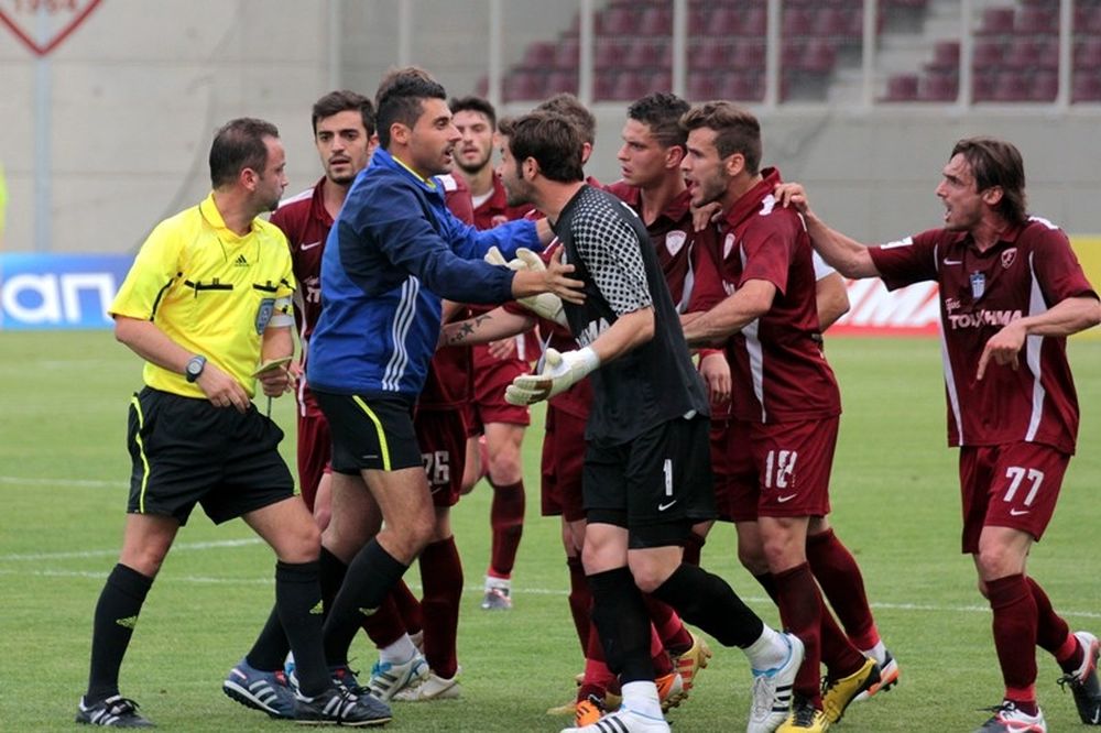 Επεισόδια μεταξύ φίλων της ΑΕΛ και της Αστυνομίας