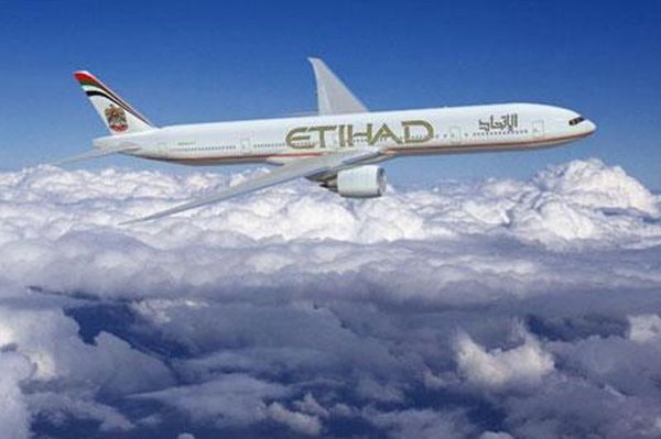 Πανηγυρίζει η Σίτι, πανηγυρίζει και η Etihad...