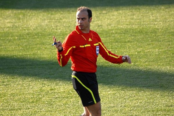 Σε διαθεσιμότητα Γιάχος, Θάνος