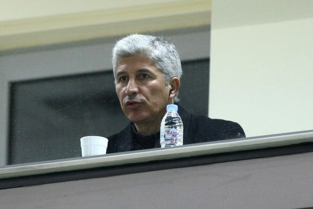 Μανωλάς: «Ας πάει και στον Ολυμπιακό ο Κώστας»