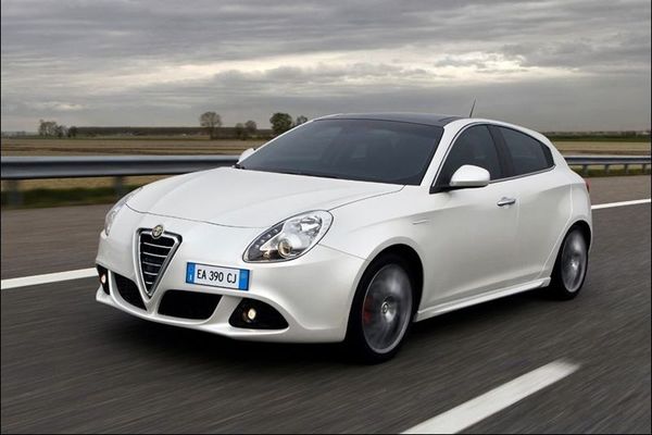 Alfa Romeo Giulietta από €16.540