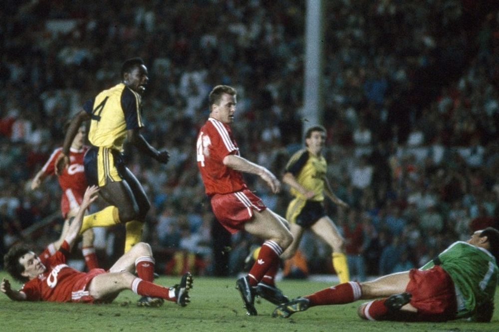 Όταν ο Τόμας βύθισε σε 2ο πένθος το «κόκκινο» Λίβερπουλ