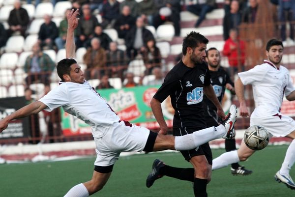 Πέντε απόντες στην Καλαμάτα