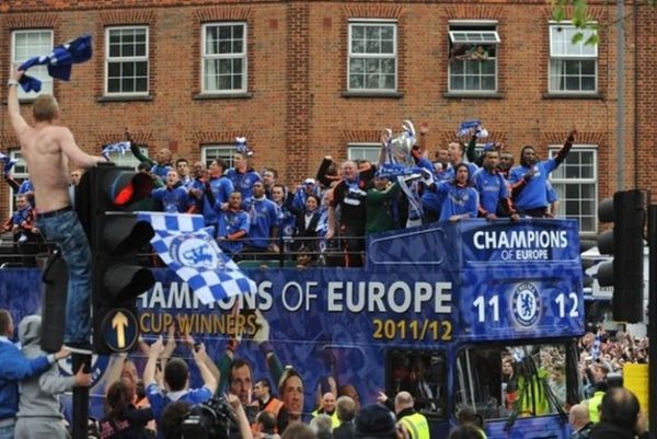 Το Λονδίνο στα μπλε! (photos)