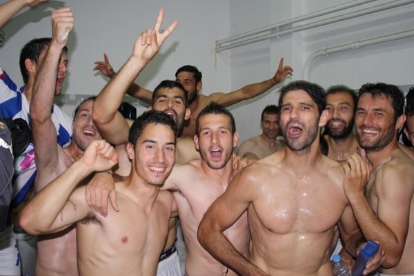 Το πάρτι του Απόλλωνα στα αποδυτήρια (photos)