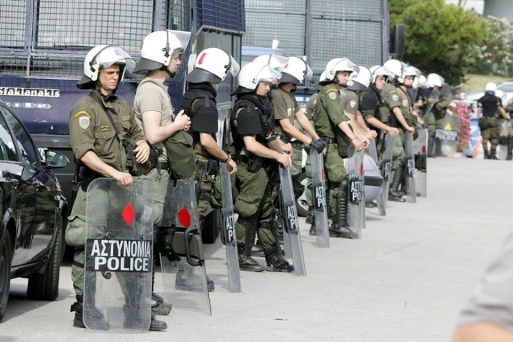  Αποκλεισμένη... ζώνη το ΣΕΦ (photos)